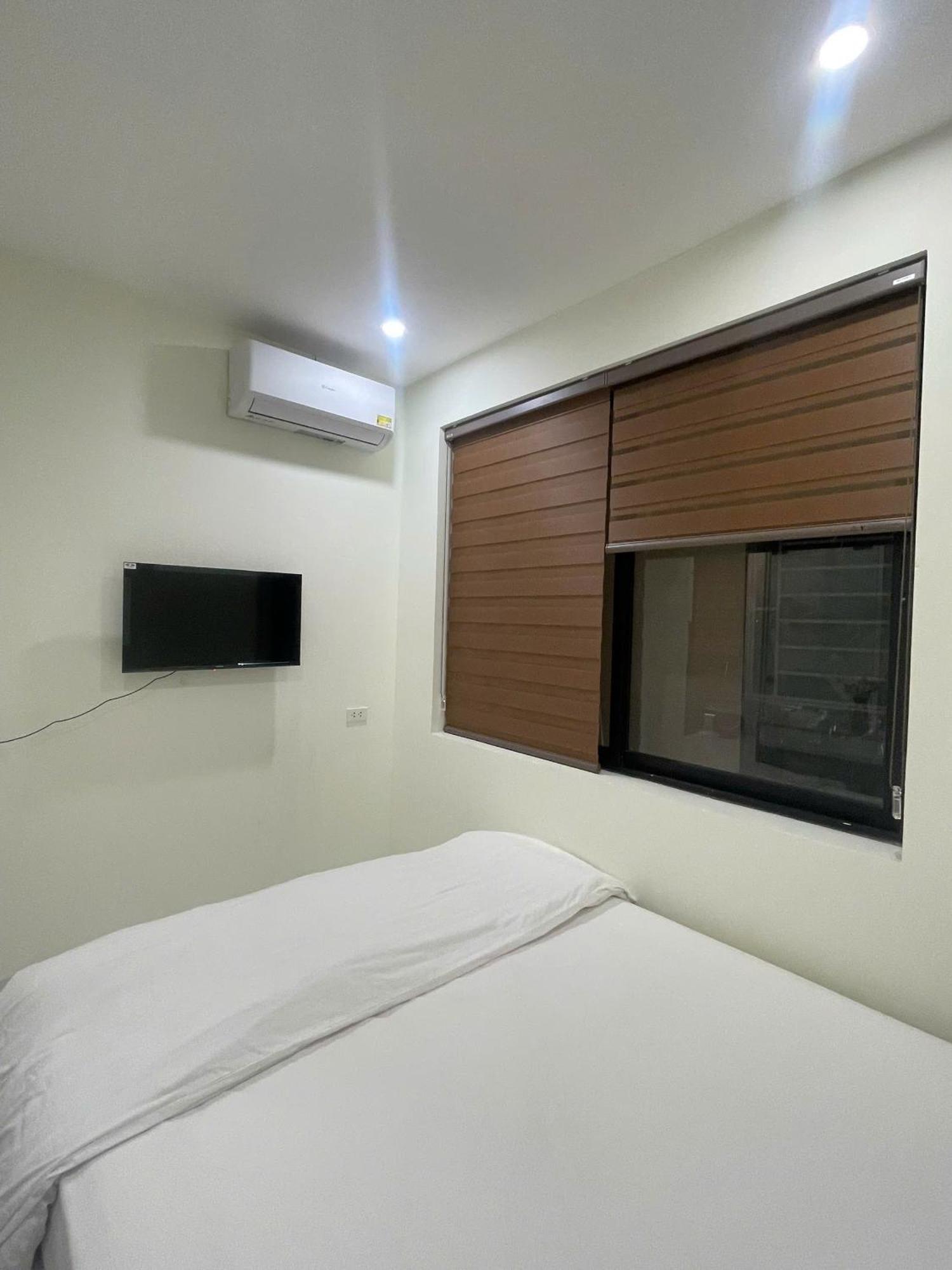 Era Apartment Xuan Thuy Hanoi Exterior foto